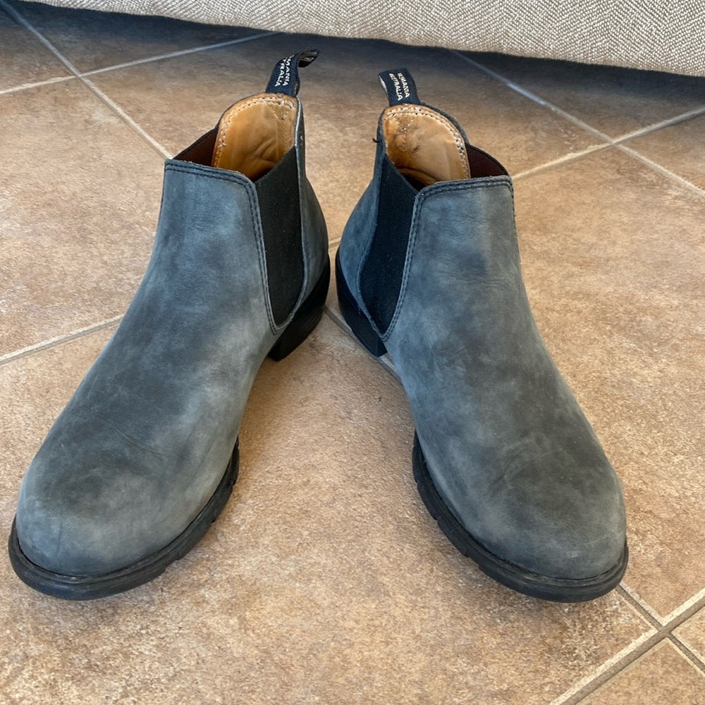 Blundstones used good condition